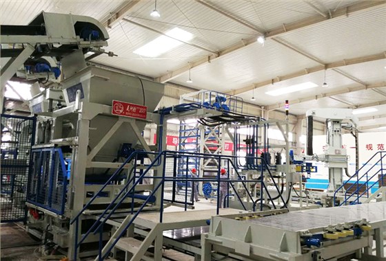 透水磚生產(chǎn)線(xiàn)設(shè)備