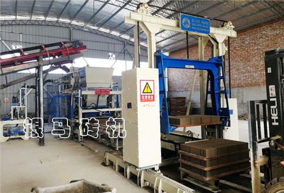 免燒磚機(jī)：礦渣制磚機(jī)械讓產(chǎn)品潛力成為有效的競爭力！