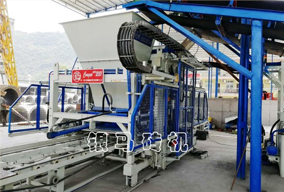 免燒透水磚設(shè)備：透水磚機(jī)用技術(shù)創(chuàng)新服務(wù)社會(huì)，服務(wù)用戶(hù)！