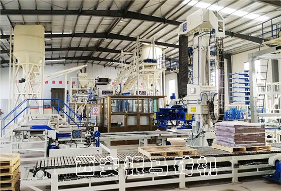 透水磚機(jī)搶占市場&ldquo;先機(jī)&rdquo;，成制磚多面手！