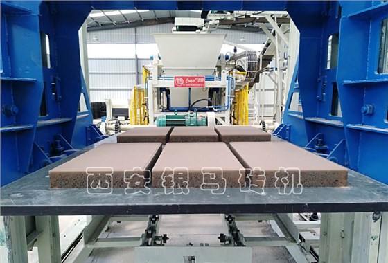 砌塊磚機(jī)：自動磚機(jī)設(shè)備生產(chǎn)線應(yīng)向國際水平看齊
