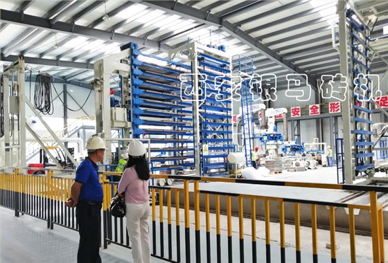 建筑垃圾制磚全套設備：讓城市&ldquo;負資產(chǎn)&rdquo;實現(xiàn)循環(huán)再生！