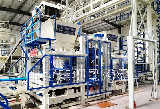 水泥空心磚機(jī)打造經(jīng)濟(jì)高質(zhì)量發(fā)展的&ldquo;強(qiáng)勁引擎&rdquo;！