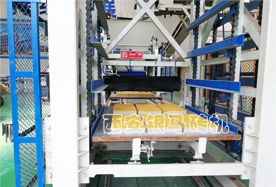 水渣免燒壓磚機(jī)：水泥磚機(jī)優(yōu)勢與故障處理方案有哪些？