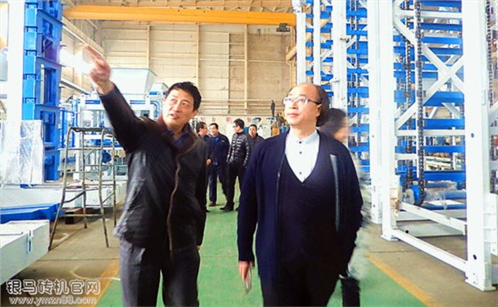 銀馬董事長(zhǎng)介紹免燒砌塊磚機(jī)