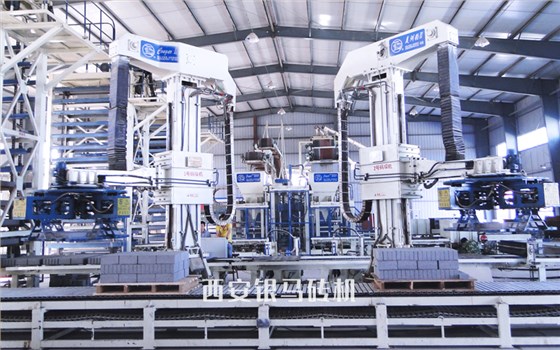 水渣免燒壓磚機：免燒磚機知名品牌元器件保證設備性能和品質