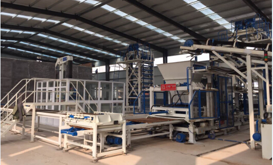 透水磚機(jī)設(shè)備性能淺析