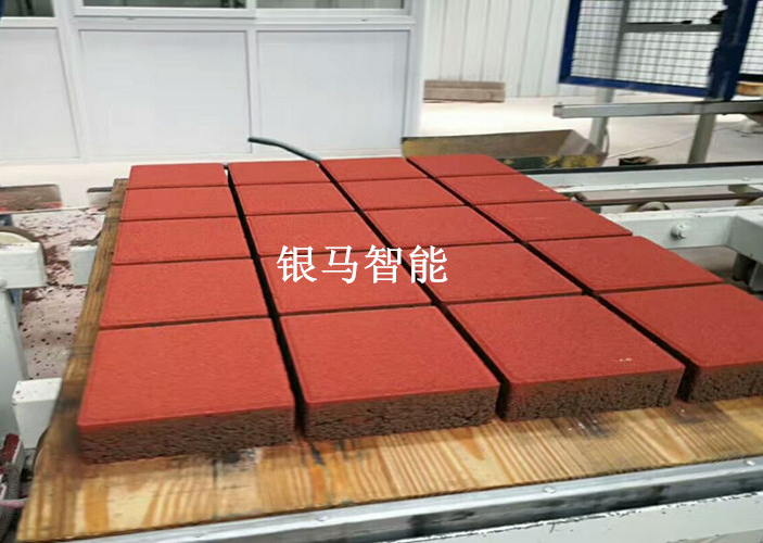 海綿磚生產(chǎn)設(shè)備因其強大的自身優(yōu)勢獲得廣闊市場