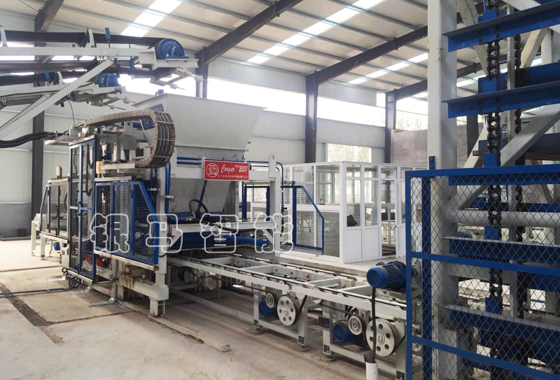 水泥磚機