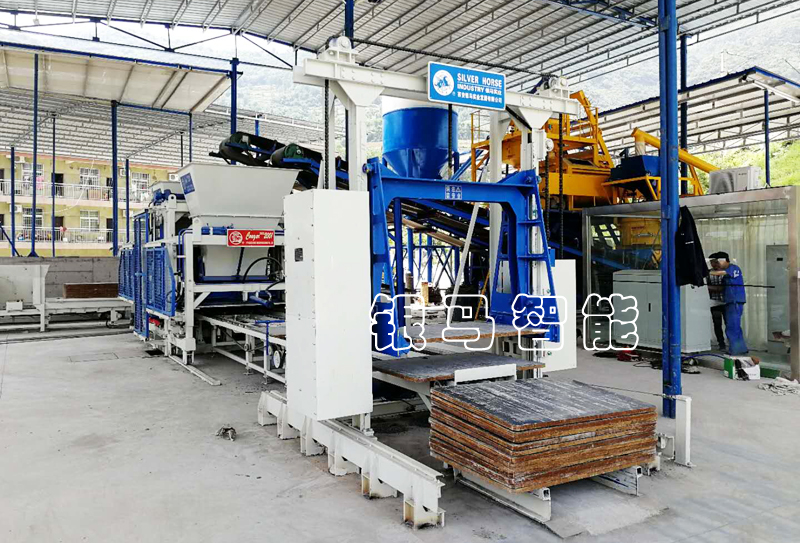 便道磚生產(chǎn)設(shè)備：免燒磚機(jī)轉(zhuǎn)型升級的目標(biāo)是價(jià)值定位！