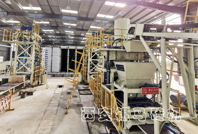 全自動(dòng)水泥標(biāo)磚生產(chǎn)線：探索高端技術(shù)，呈獻(xiàn)“硬核”科技！