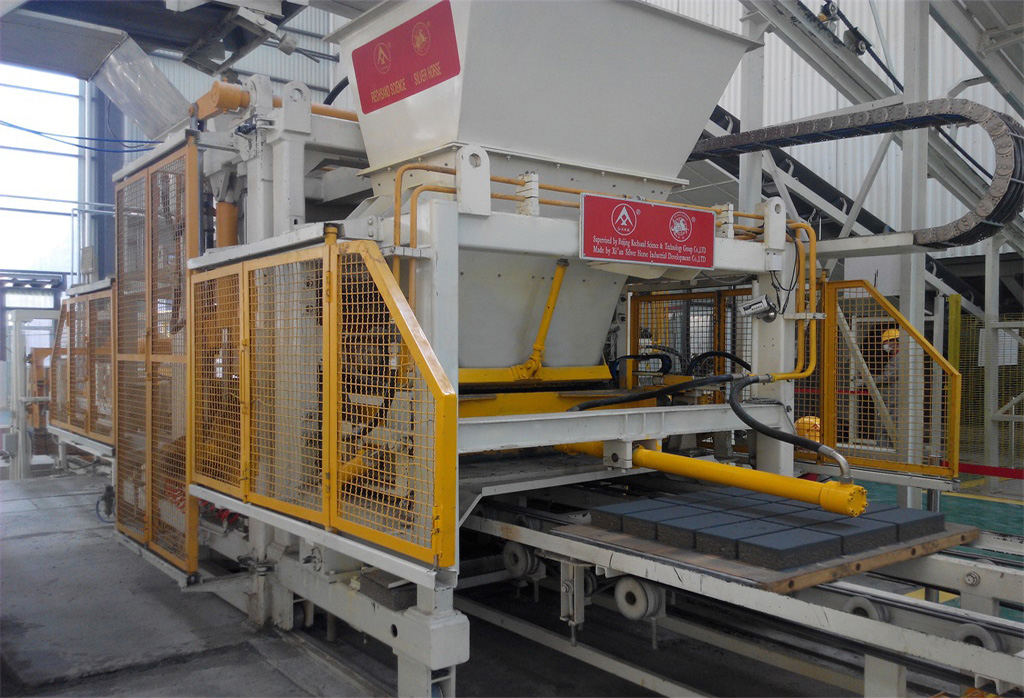 透水磚磚機制品成型事項與保養(yǎng)方法