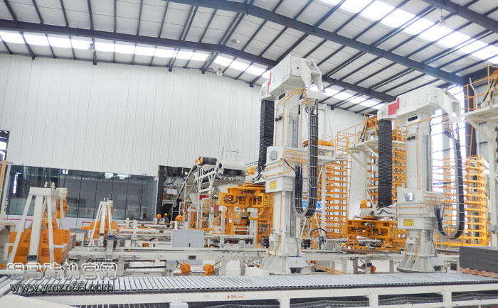 透水磚機生產(chǎn)線